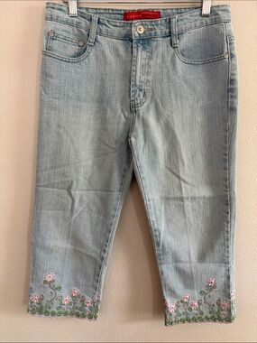 Cosmopolitan Jeanswear Vintage Floral Embroidered Cropped Jeans 8 | [PH0646]